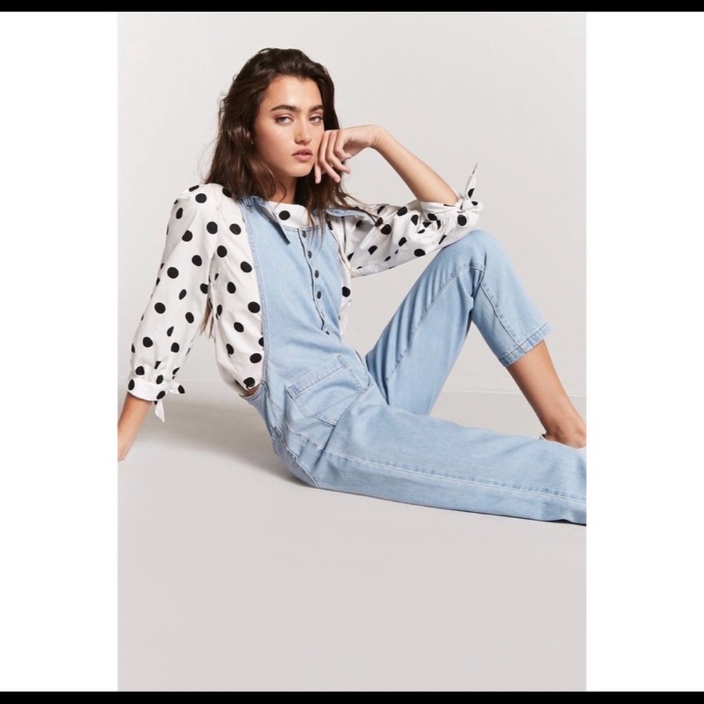 FOREVER 21 Snap Front Light Wash Overalls